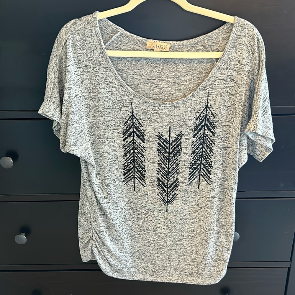 Lavish, size M